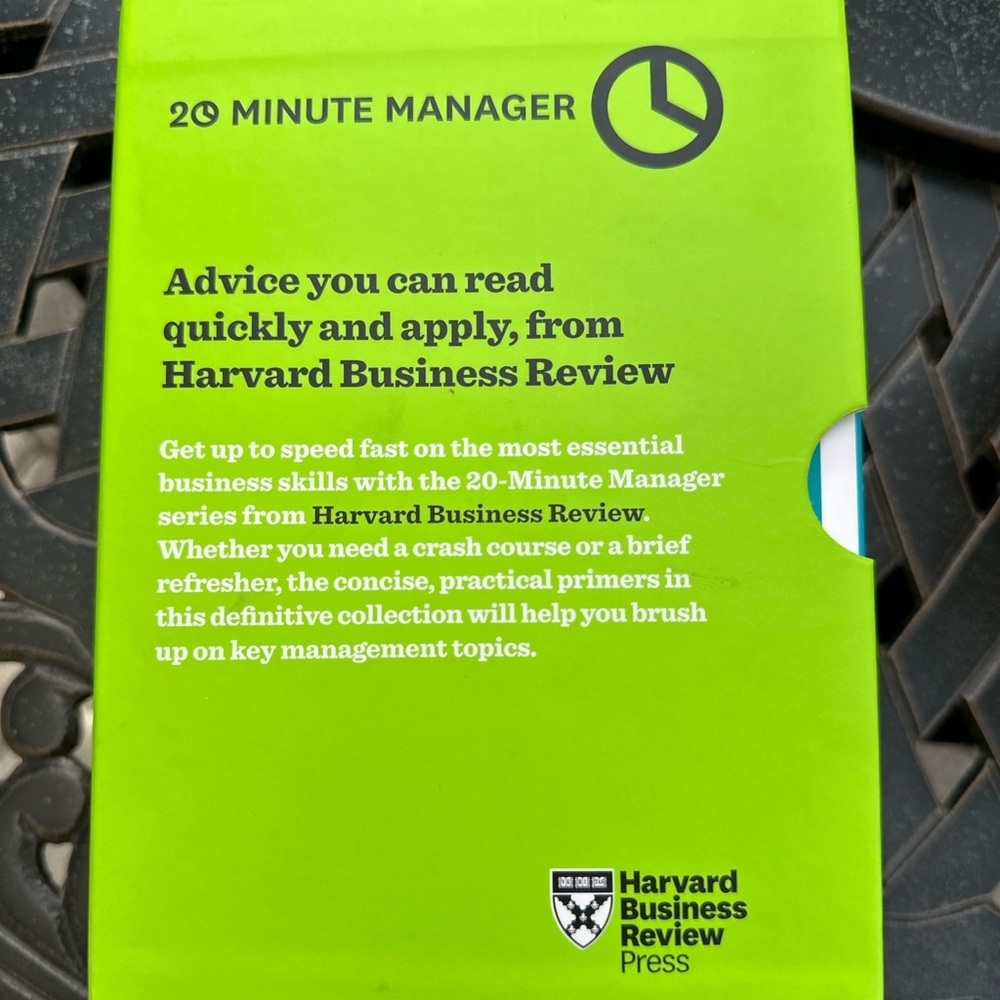 HBR 20 Minute Manager Book Set - Picture 3 of 5